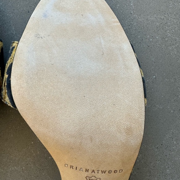 New Designer Brian Atwood Gold/Black Metallic Leopard Slide SZ 41 - Picture 5 of 6